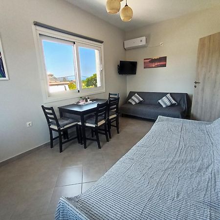 Airport Palmtree Apartments - 15Min From Airport Artemida  Dış mekan fotoğraf