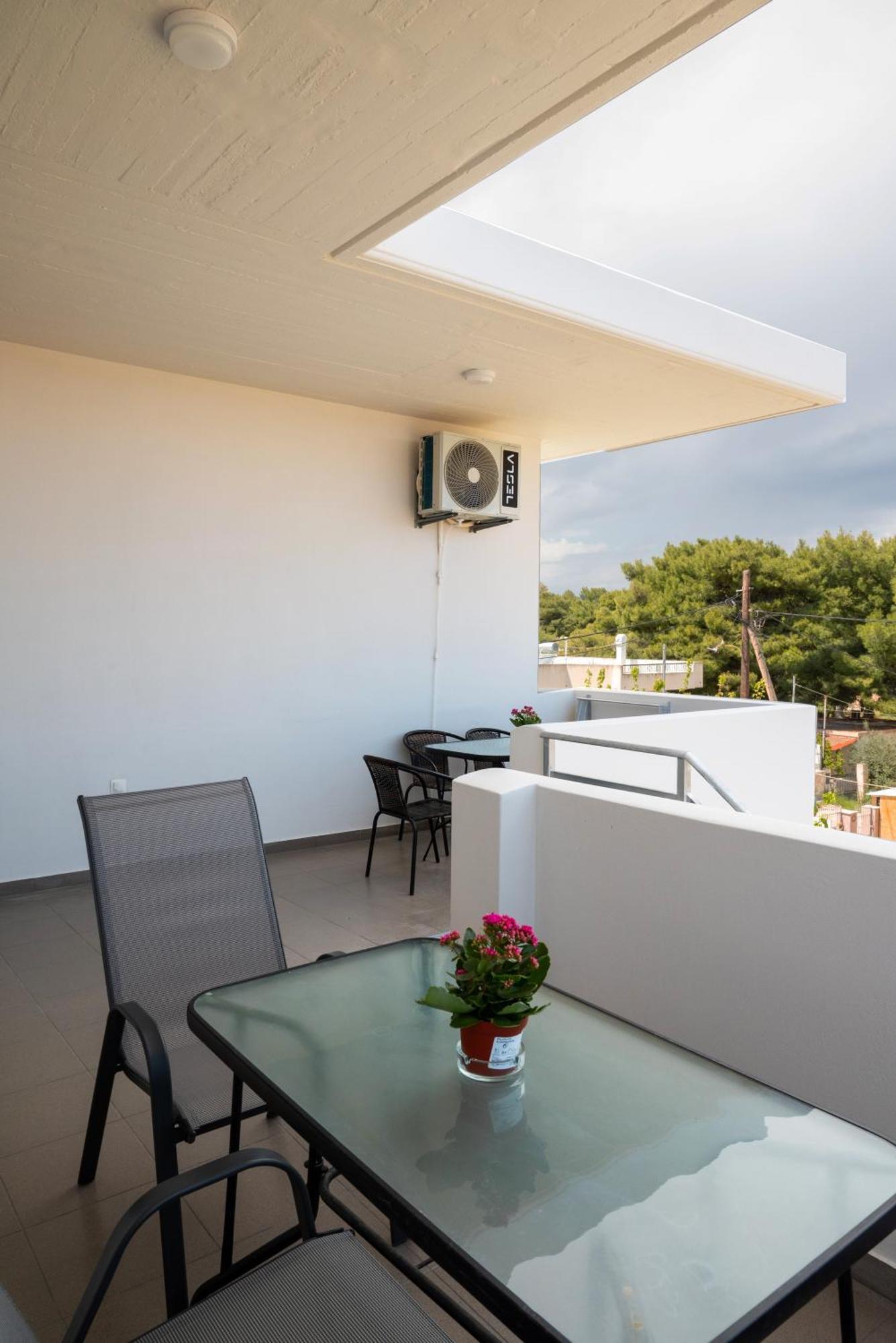 Airport Palmtree Apartments - 15Min From Airport Artemida  Dış mekan fotoğraf